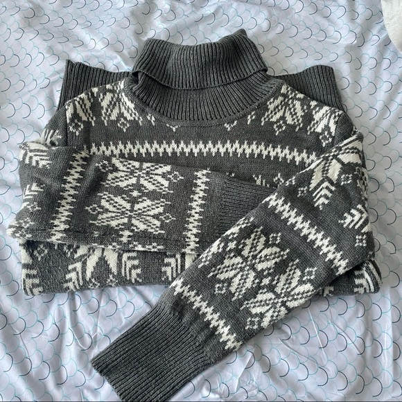 ❄️ Winter Sweater - Picture 3 of 5